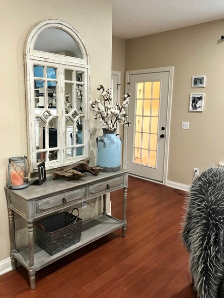 Entrance - 235 3rd Ave NE