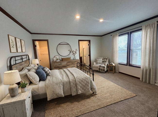 Building Photo - 324 Spring Park Dr