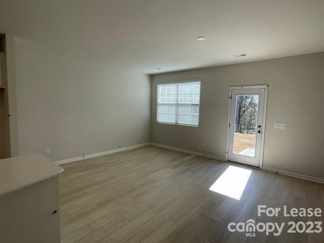 Building Photo - Newer town home available end of December!