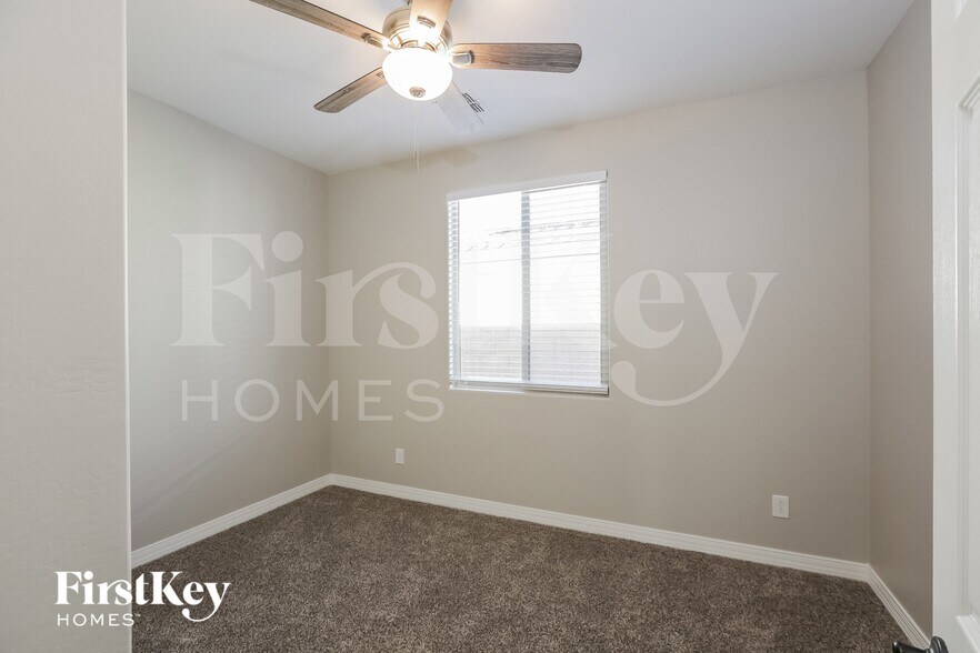 Building Photo - 44169 W Palo Aliso Way