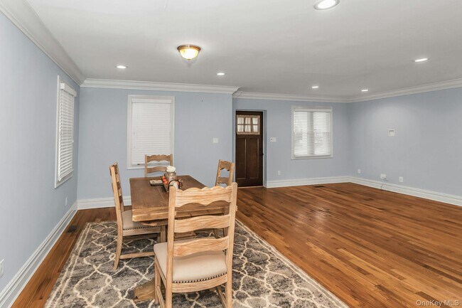 Building Photo - 180 Kensington Rd