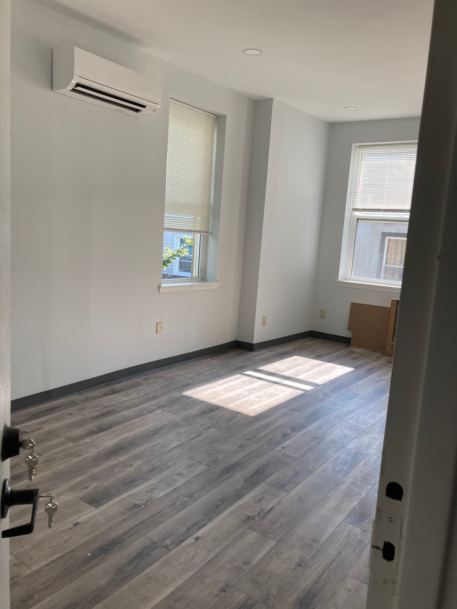 Building Photo - 2513 Frankford Ave