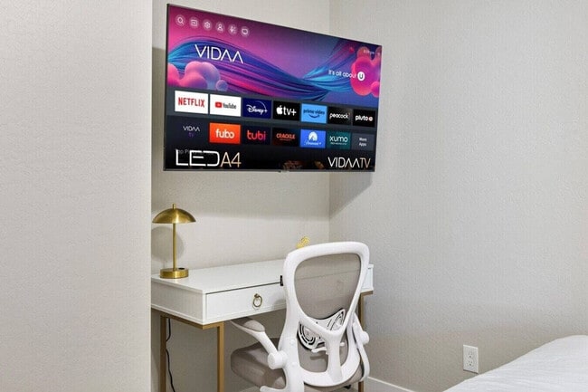 Building Photo - 6612 W Paradise Ln