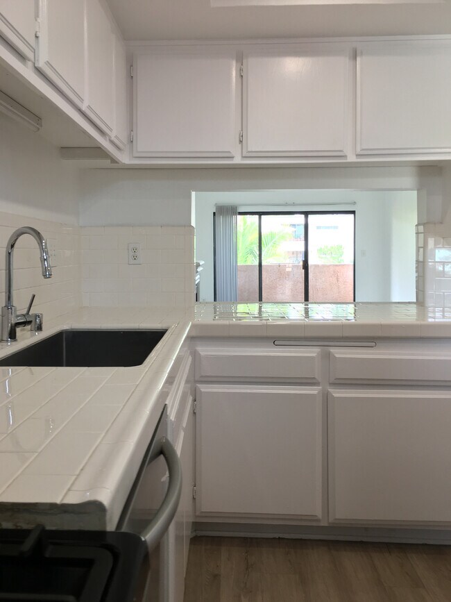 Building Photo - 4627 Finley Ave