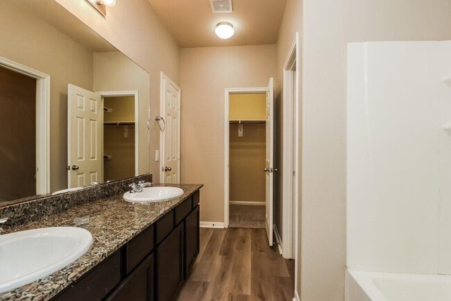 Building Photo - 13046 Rose Landing Dr