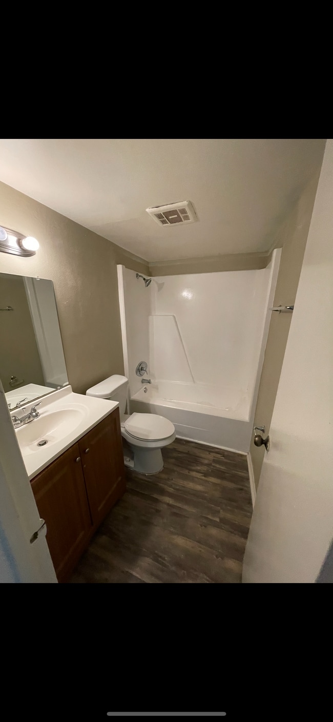 Building Photo - 325 Scottsdale Sq