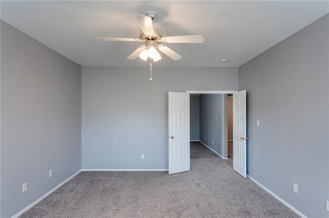 Building Photo - 1415 Fort LLoyd Pl