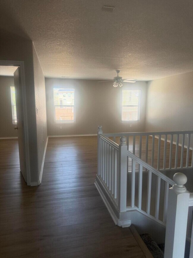 Building Photo - 10401 Pintado Ct NW