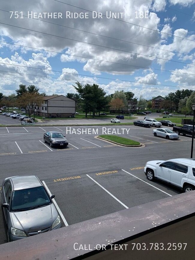 Building Photo - 751 Heather Ridge Dr