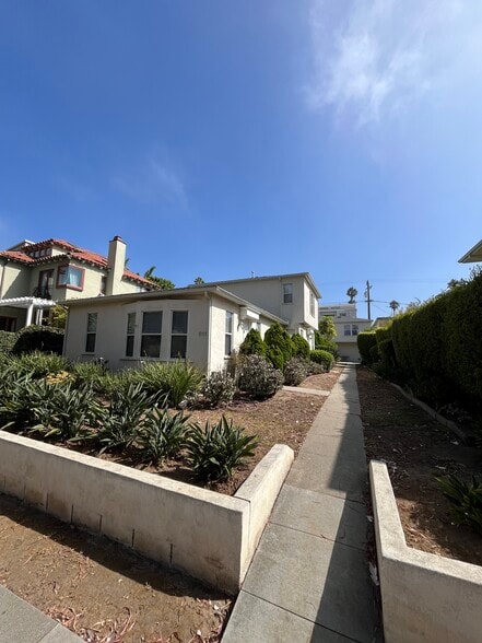 Building Photo - 911 11th St