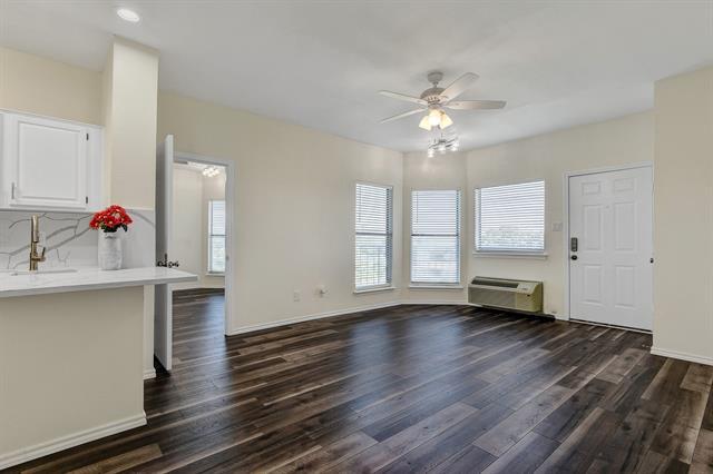 Building Photo - 2164 Tanglewood Blvd