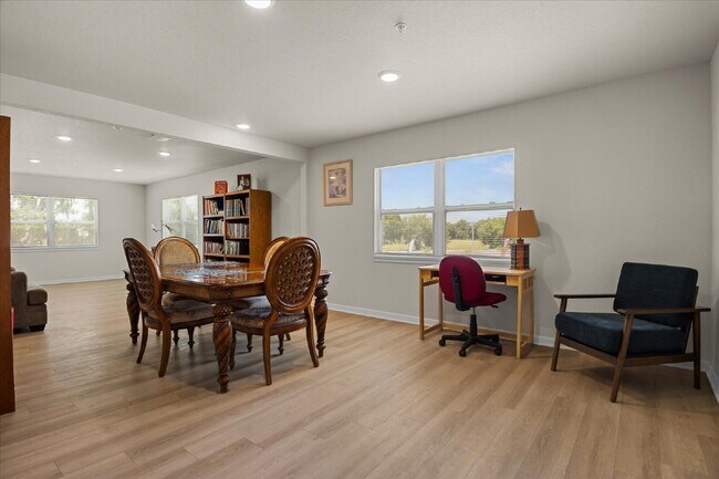 Building Photo - 260 Spanish Moss Cir