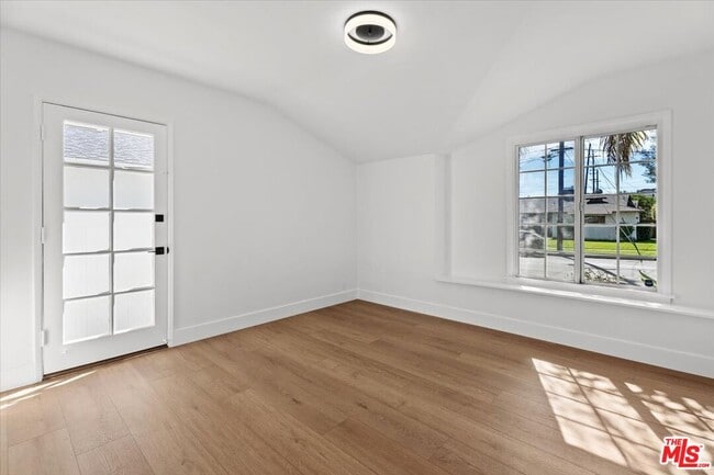 Building Photo - 12423 Martha St