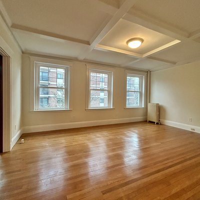 Building Photo - 10 Dwight St