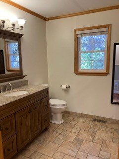 Building Photo - 202 N Spring St