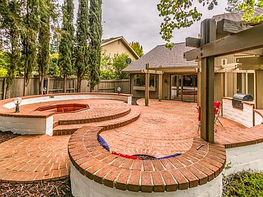 Building Photo - 11345 Volcano Ct