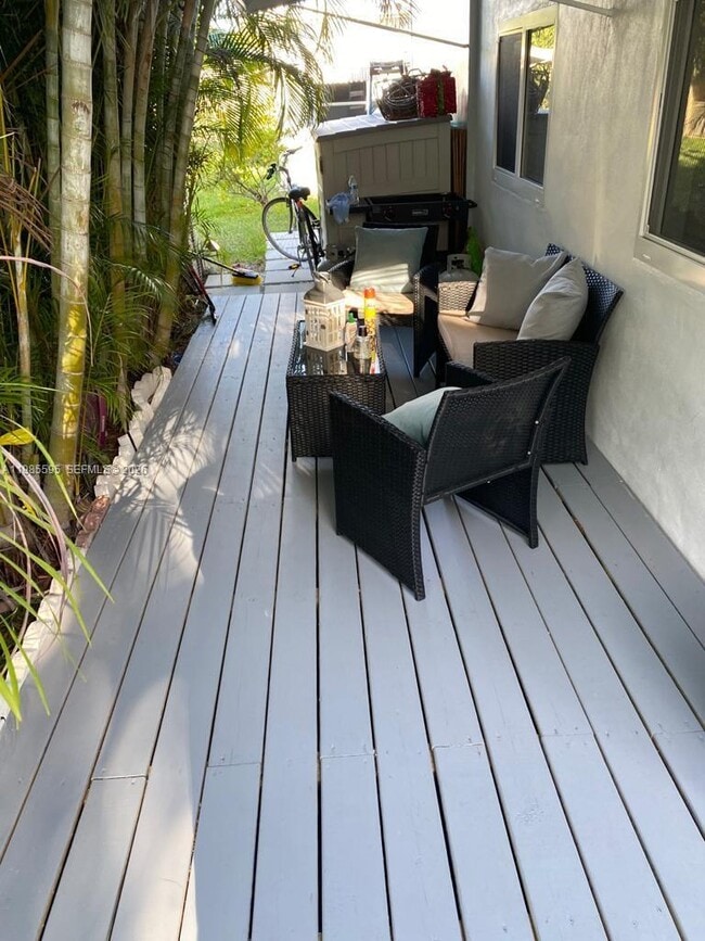 Building Photo - 7303 NW 57th Dr