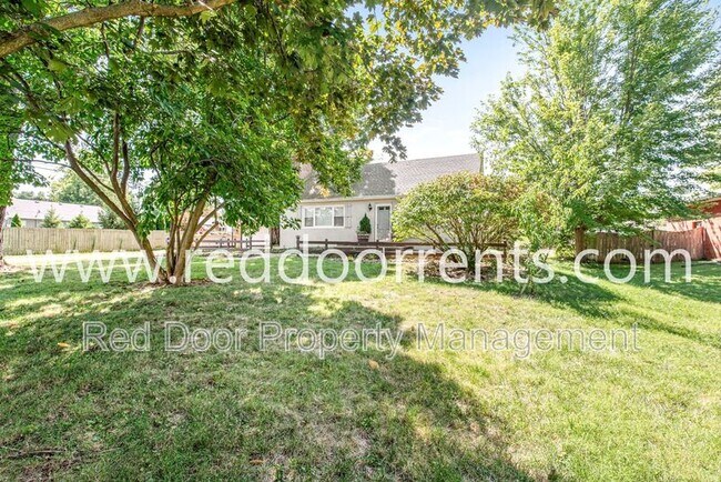 Building Photo - 957 Woodhill Dr