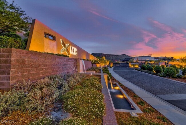 Building Photo - 2240 Sky Pointe Ridge Dr