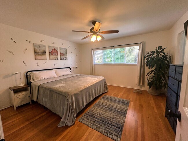 Building Photo - 3816 Hartung Ct