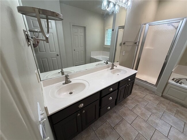 Building Photo - 3121 N Tartan Way