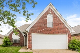 Building Photo - 8236 Clubview Dr