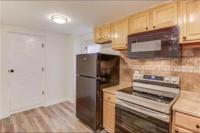 Building Photo - 1013 Ashby Ter NW