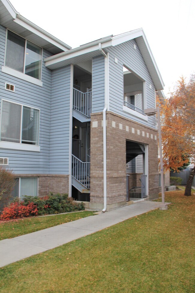 Building Photo - 1541 N 550 W