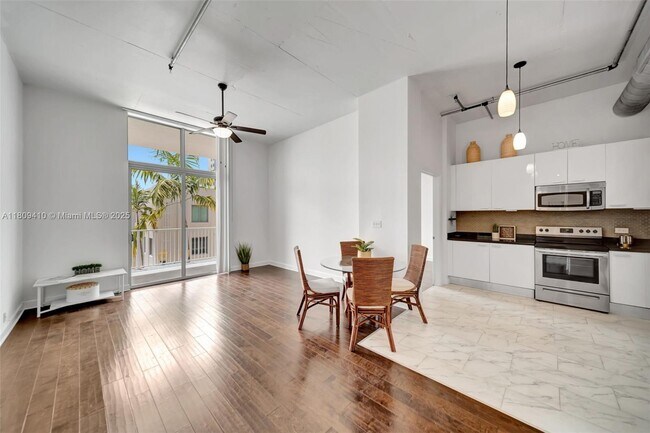Building Photo - 2100 Van Buren St