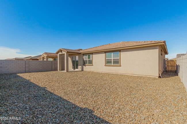 Building Photo - 16009 W Smoketree Dr