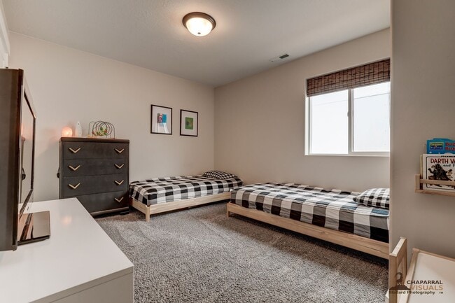 Building Photo - Spacious Family Home in Parowan