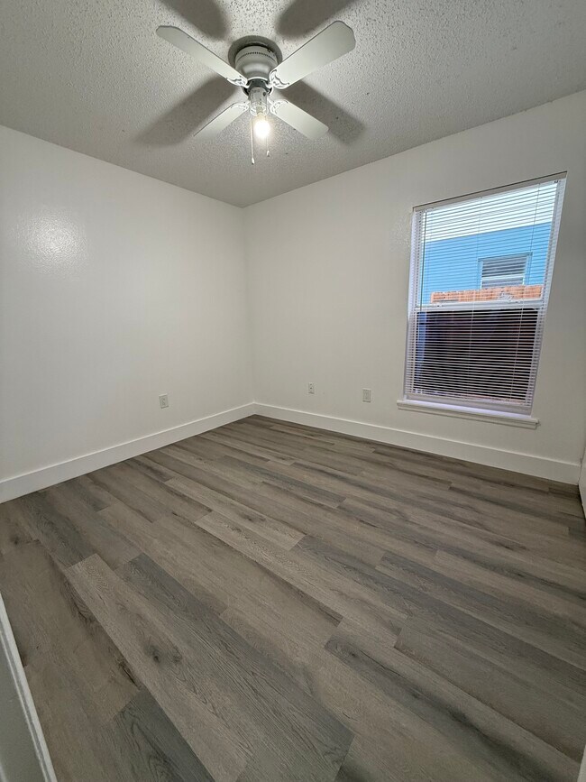 Building Photo - 6921 Long Needle Ct