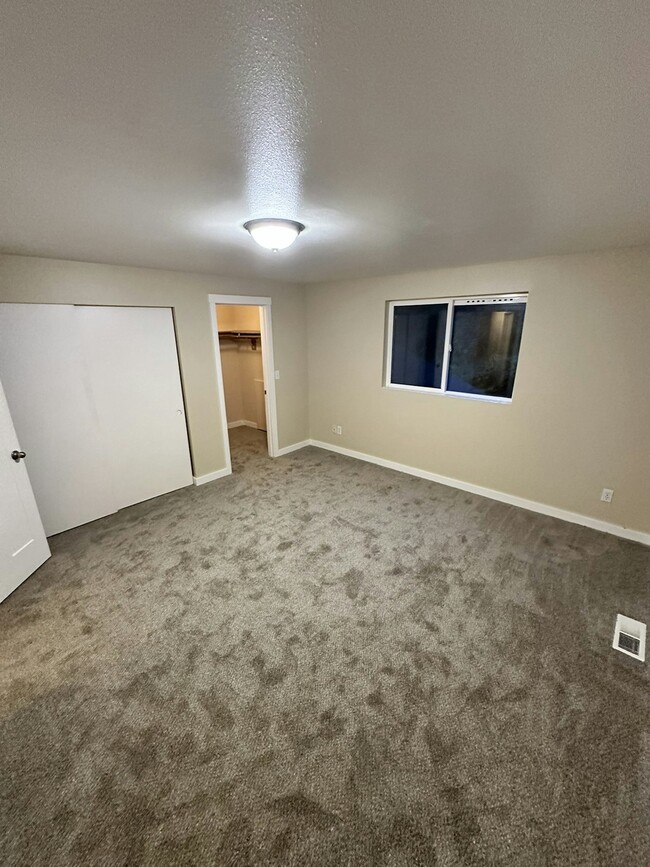 Building Photo - 7911 210th Pl NE