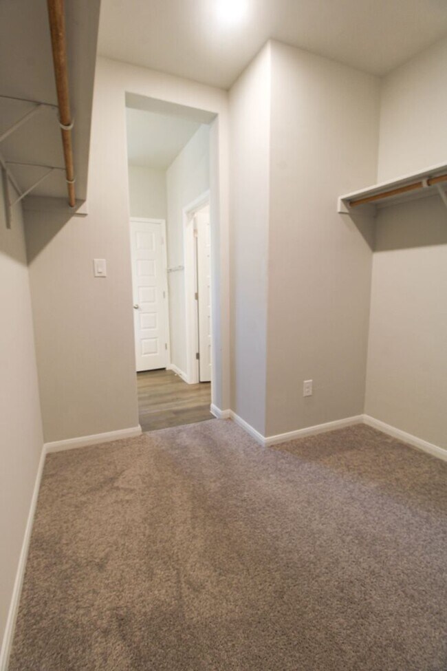 Building Photo - 3713 Tripps Pl