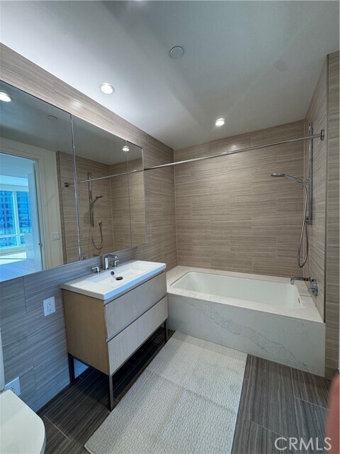 Building Photo - 877 Francisco St