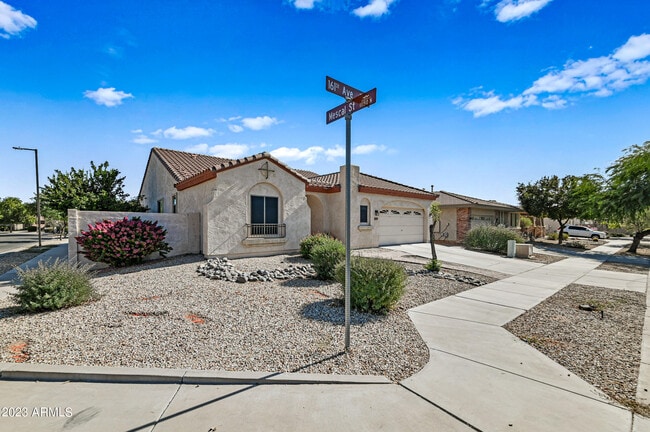 Building Photo - 11127 N 161st Ave