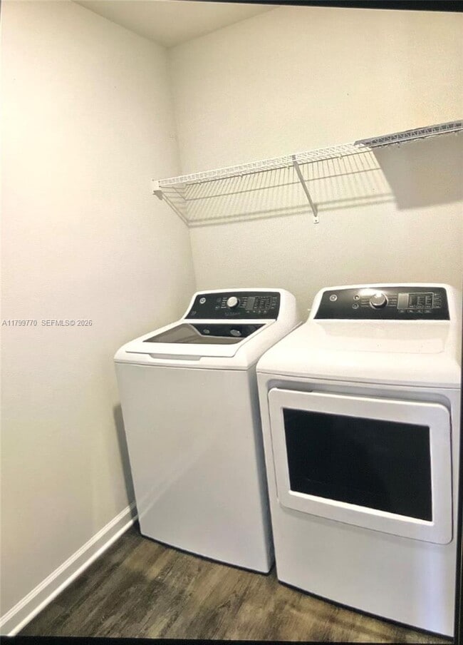 Building Photo - 4961 Sampler Dr