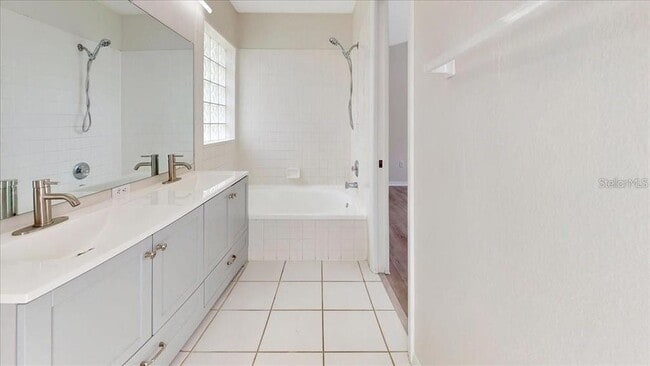 Building Photo - 1910 Ellery Ln