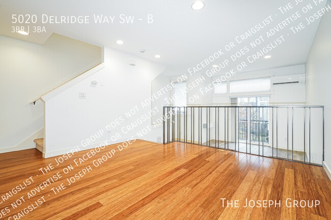 Building Photo - 5020 Delridge Wy SW