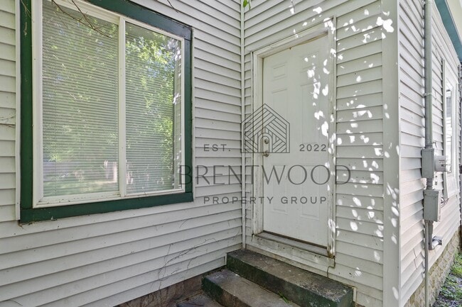 Building Photo - Charming 3BR/1B Single-Family Home