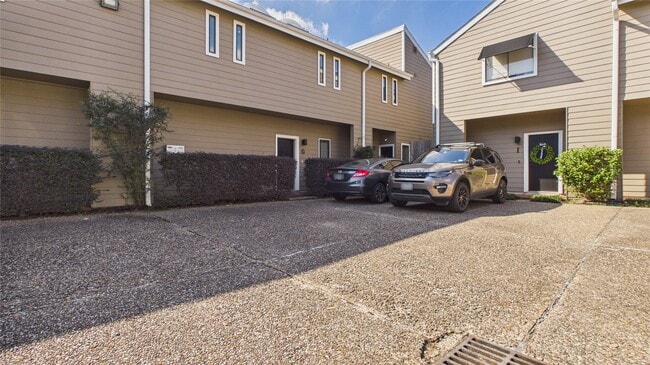 Building Photo - 1211 Jackson Blvd