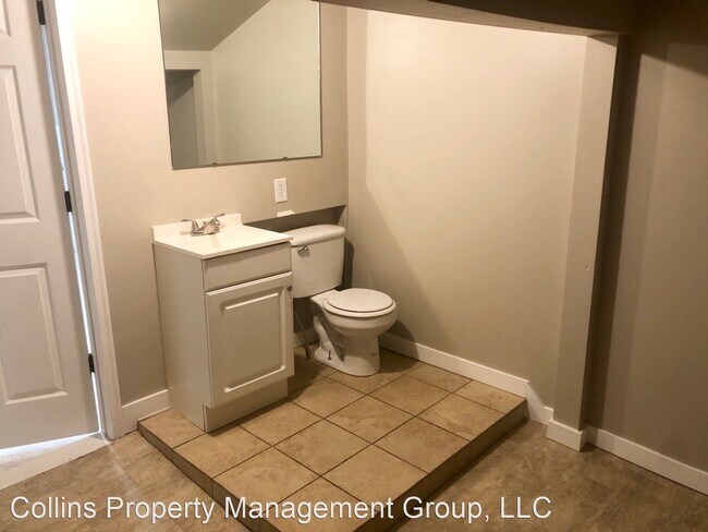 Building Photo - 2 br, 1.5 bath House - 1034 S Stewart