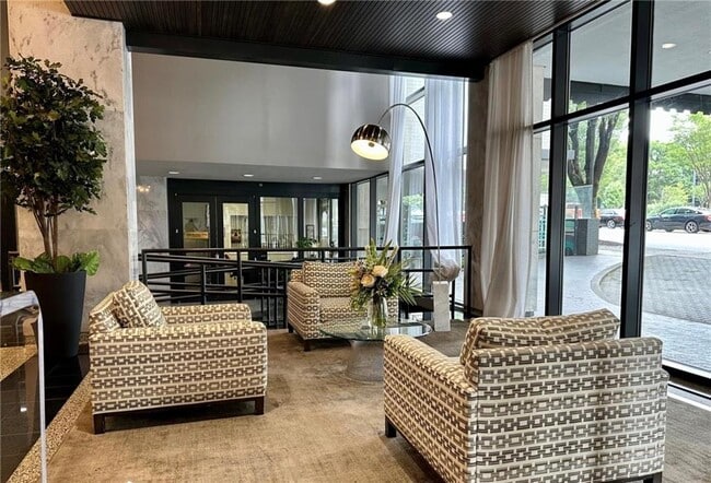 Building Photo - 620 Peachtree St NE