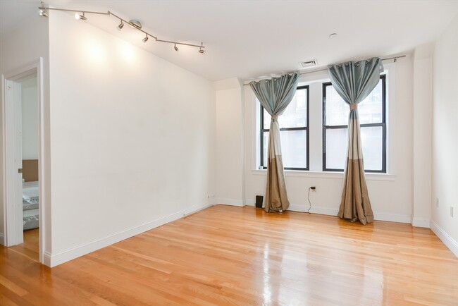 Primary Photo - 42 Beach St