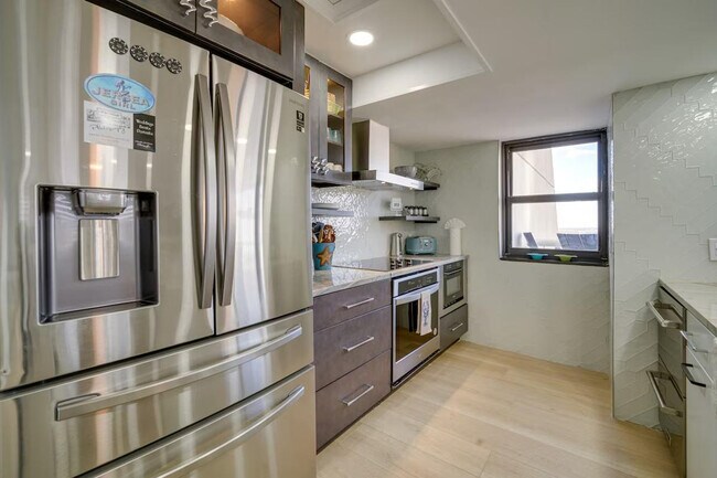 Building Photo - 3101 Boardwalk