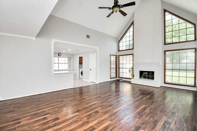 Building Photo - 315 Muirwood Ln