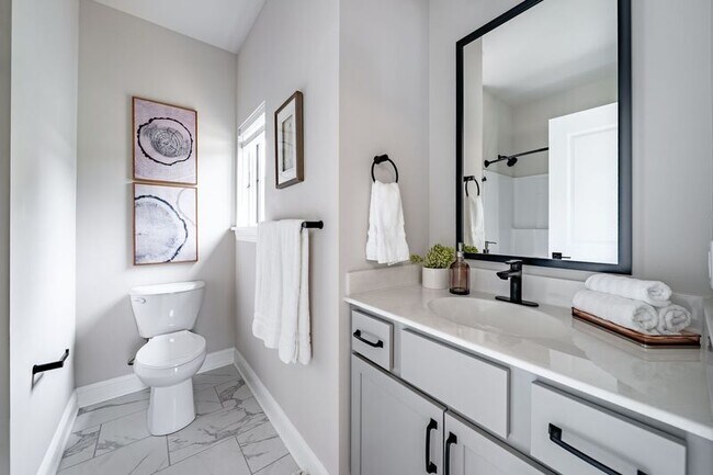 Building Photo - 182 Excelsior Ave