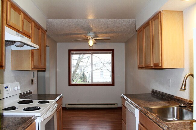 Building Photo - 1BD/1BA Apartment in Awesome Small Complex! Minutes from Downtown!