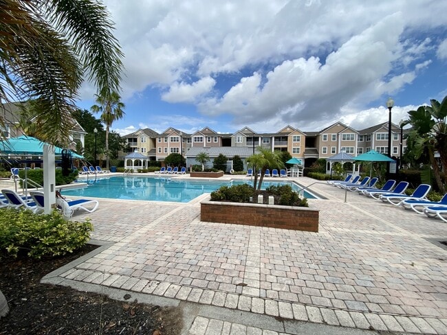 Building Photo - 3384 Corona Village Way