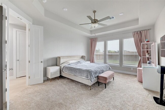 Building Photo - 317 Rock Knl St